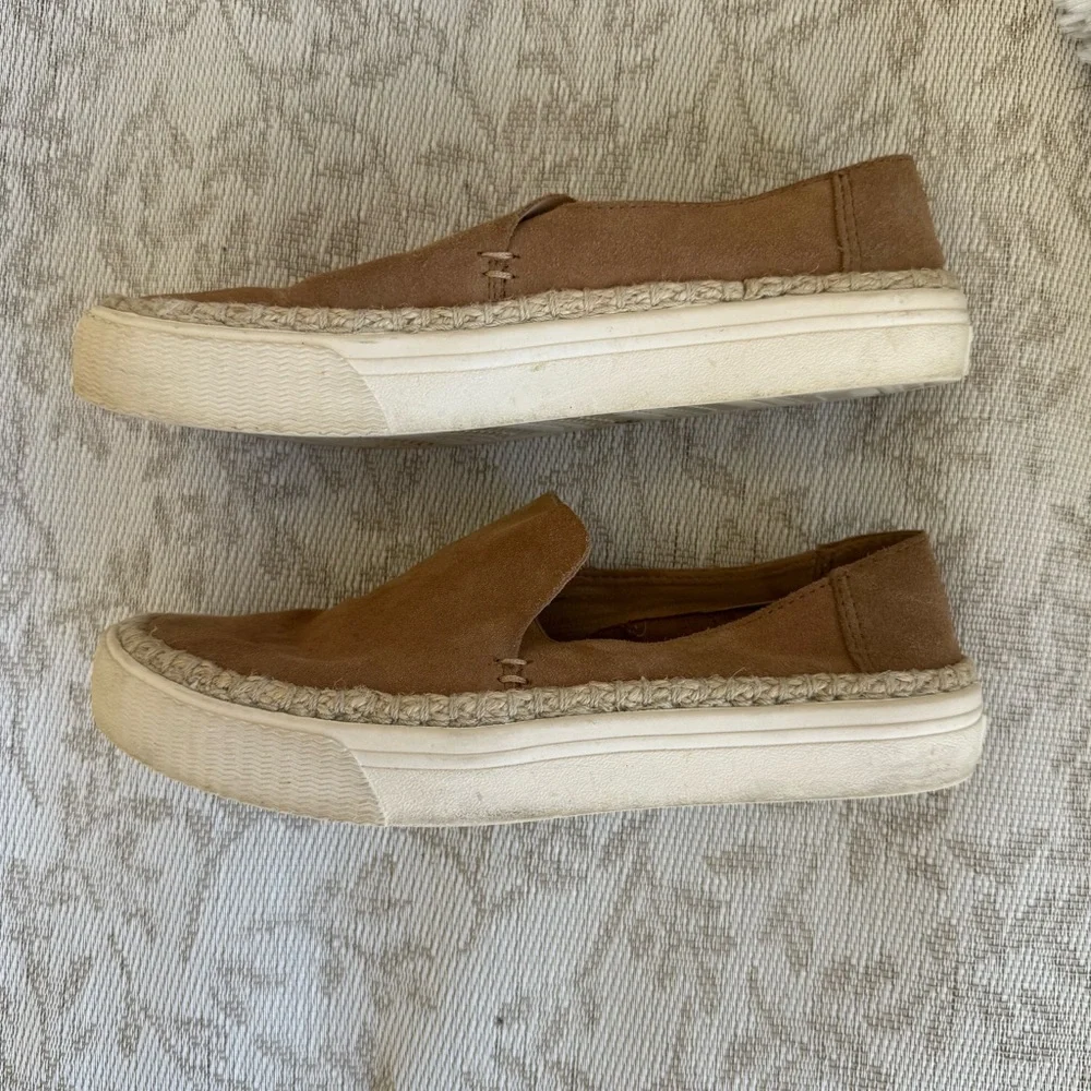 Toms Sunset Toffee Suede Slip-On Loafers Comfort Sneaker Shoes Women’s 6‎ EUC